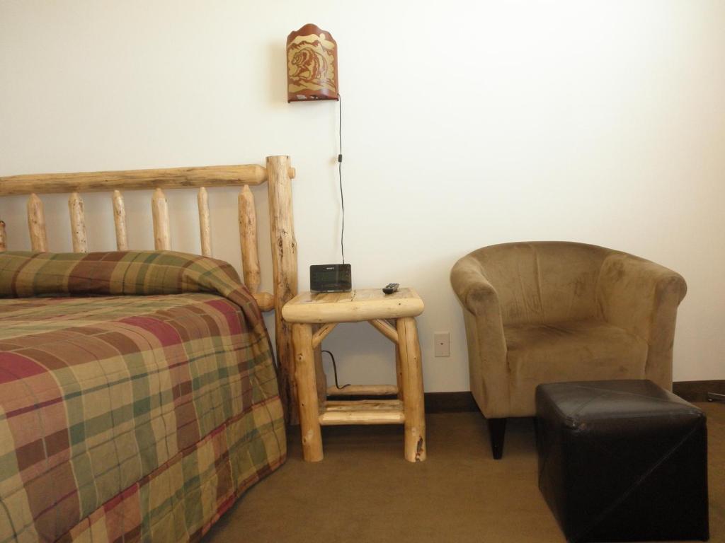 Bear'S Den Lodge Shaunavon Chambre photo