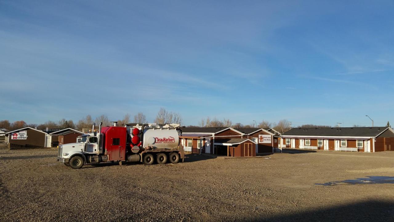 Bear'S Den Lodge Shaunavon Extérieur photo